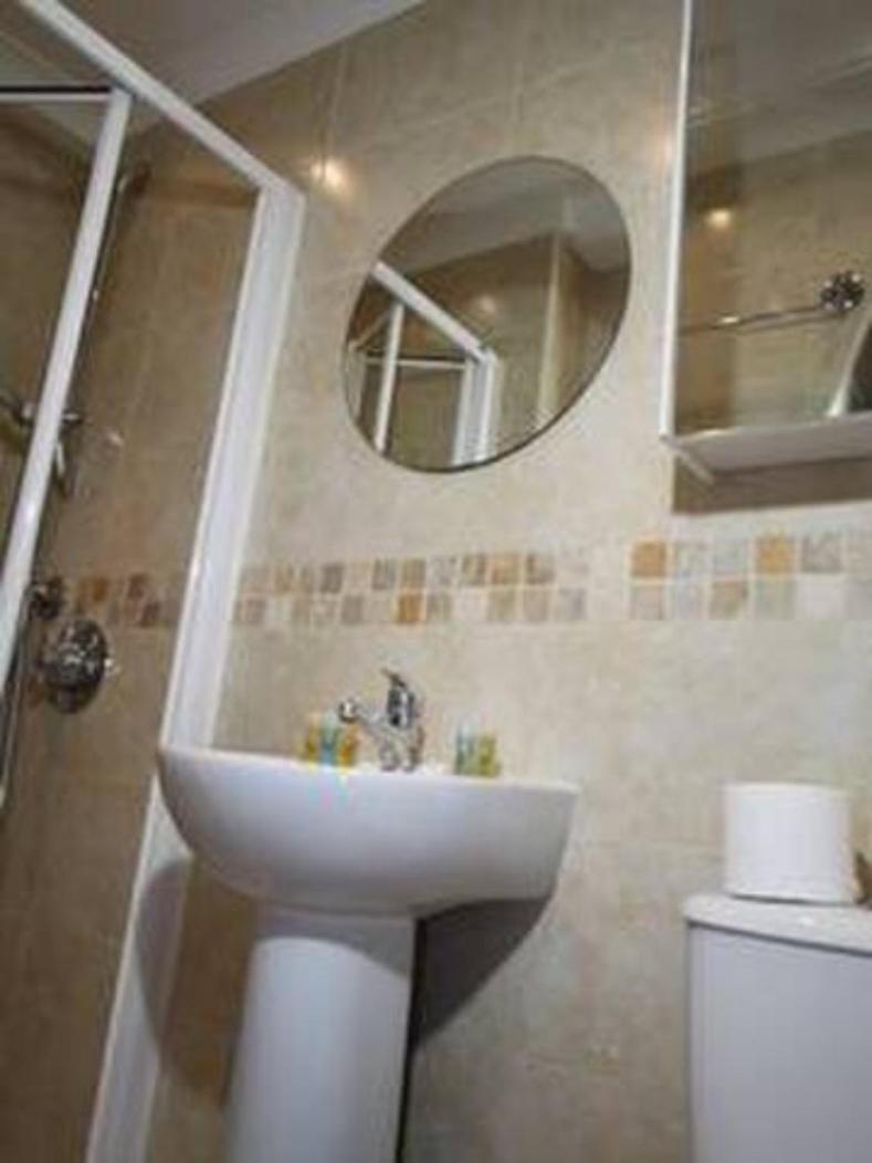 Apartasuites London Emerald Экстерьер фото